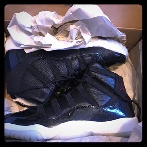 jordan 11 the 72’s size youth 5’5 in women size 7